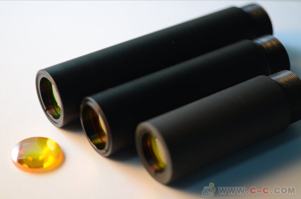 光斑大小：擴束鏡在激光打標機中的作用及選擇